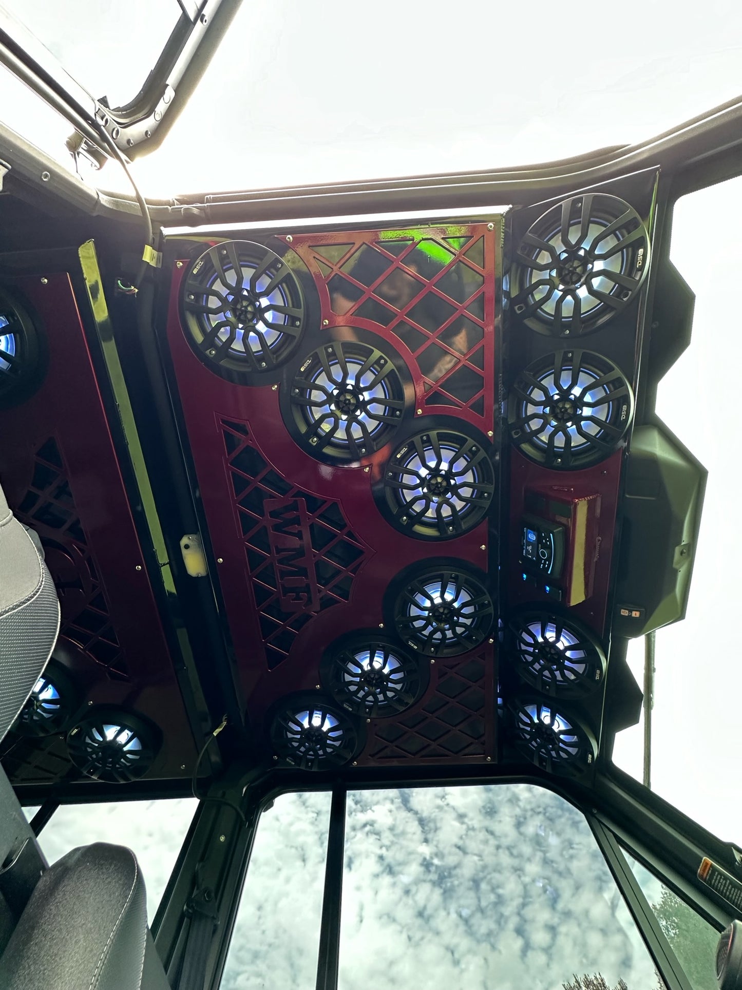 Defender Audio Roofs